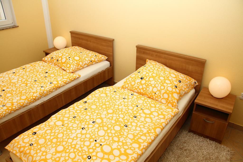 Apartments Jadera ปริฟลากา ภายนอก รูปภาพ
